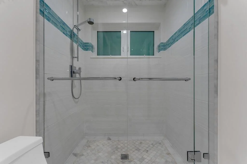 Photo of 355 Oakview Drive