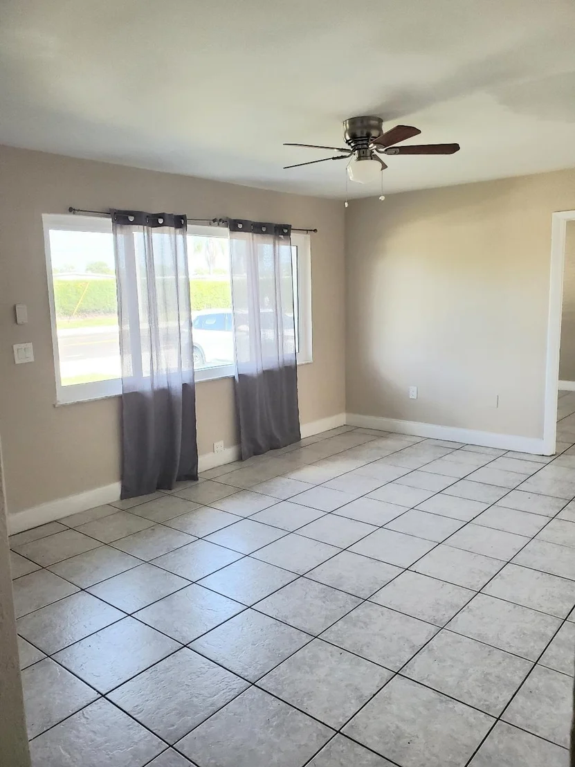 Photo of 6448 N Lawrence Road