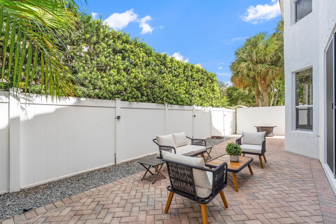 Photo of 4765 S Classical Boulevard