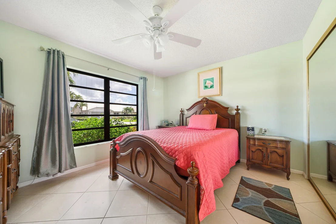 Photo of 6087 Petaluma Drive