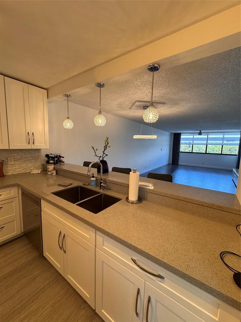 Photo of Unit 403 at 8010 Hampton Boulevard