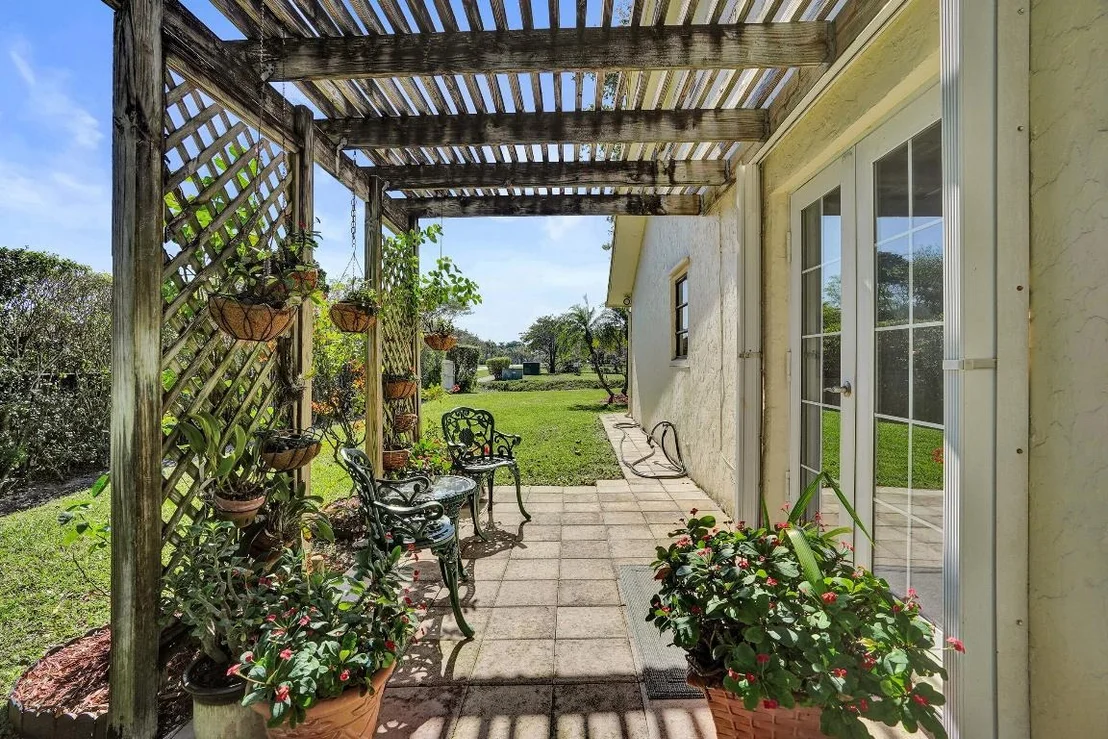 Photo of 6010 Petaluma Drive