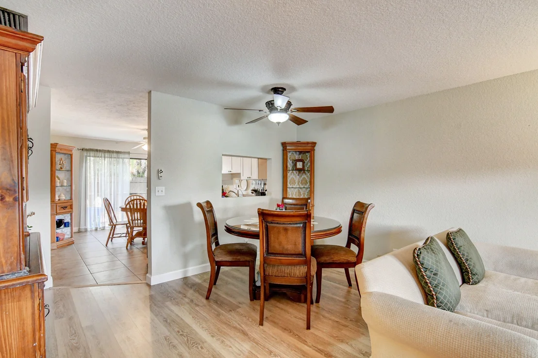 Photo of 6194 Moonbeam Drive