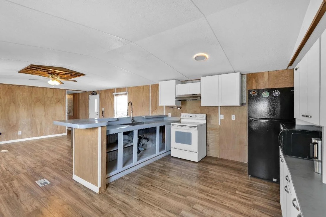 Photo of 9400 Luna Drive