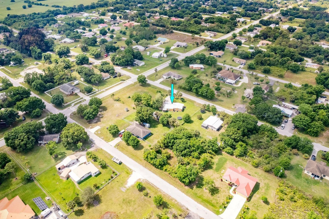 Photo of 3670 NW 27th Avenue
