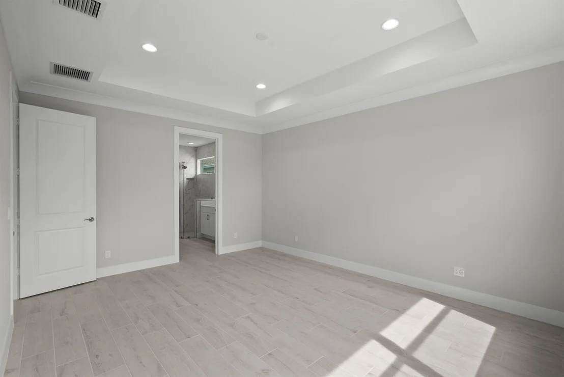 Photo of 2187 Falls Manor