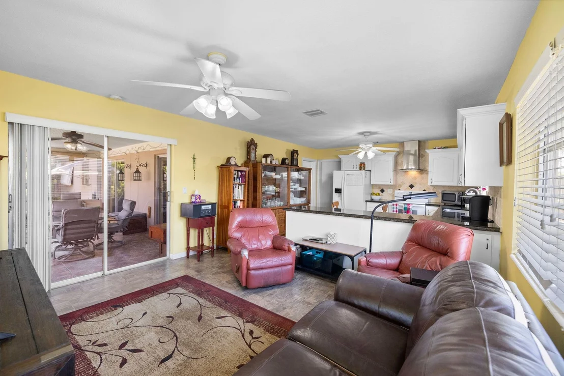 Photo of 404 SE 7th Avenue