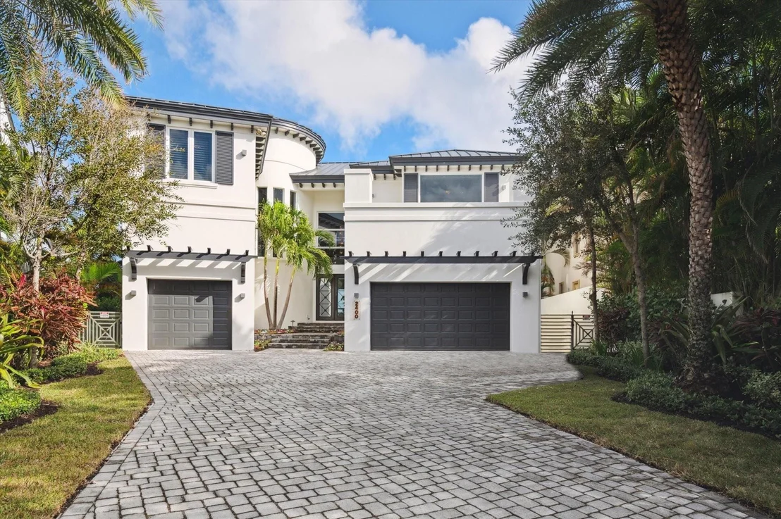 Photo of 2400 Bay Drive