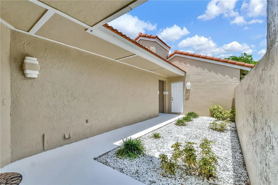 Photo of 1451 Garden Road
