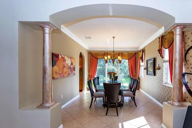 Photo of 2352 Thomson Way