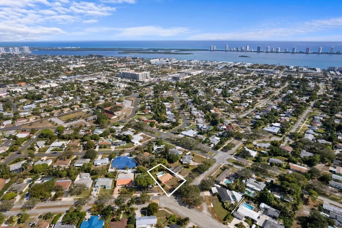Photo of 545 Flagler Boulevard