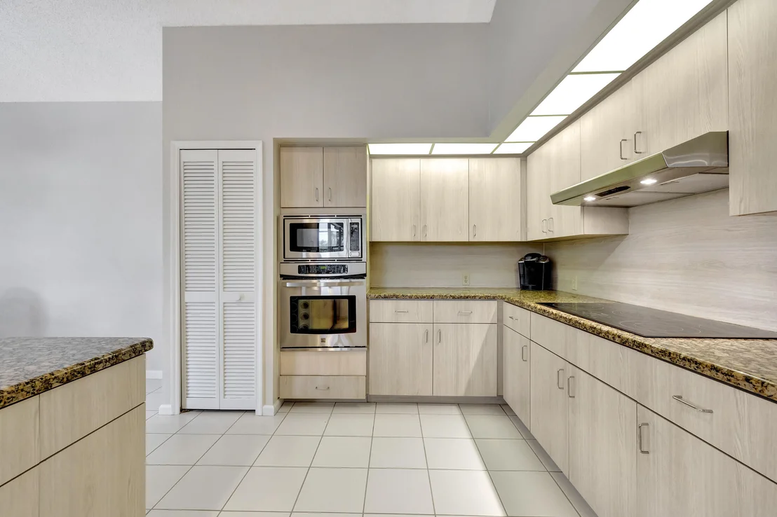Photo of 10134 Canoe Brook Circle
