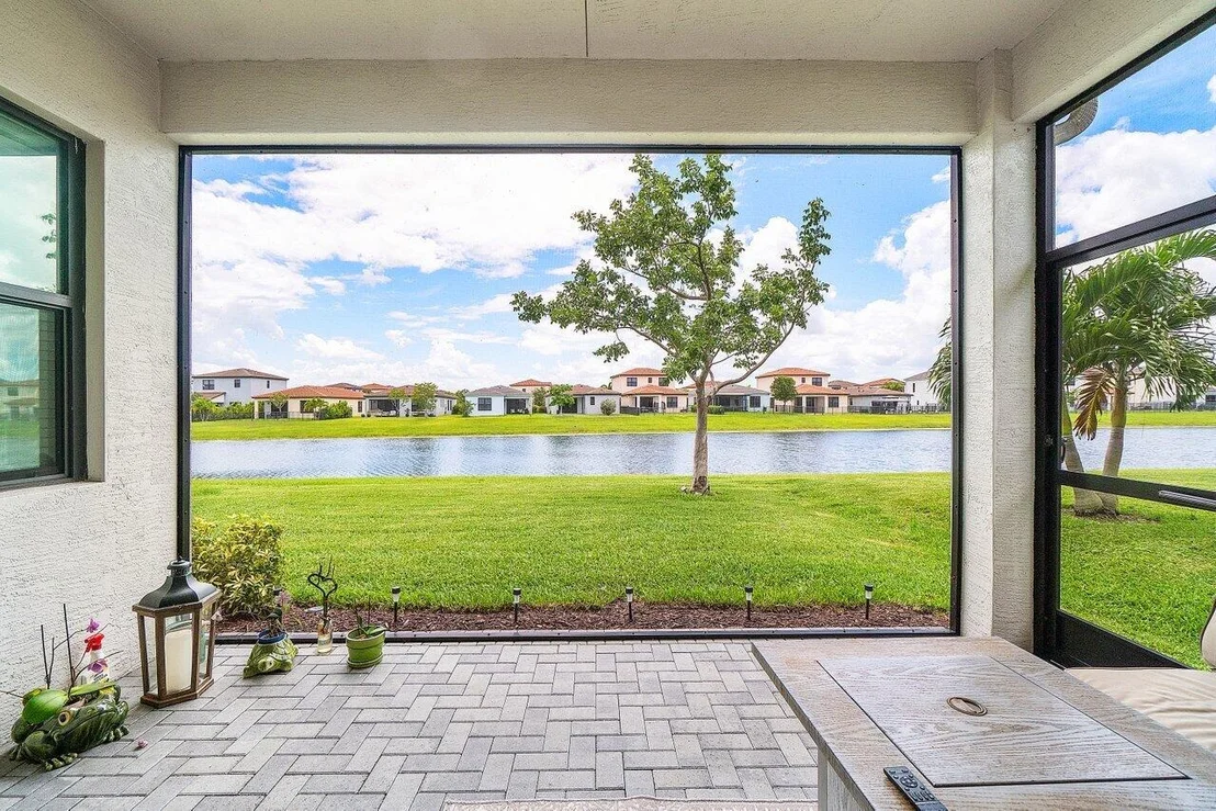Photo of 16070 Key Biscayne Lane