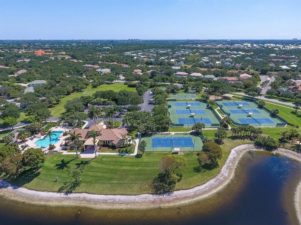 Photo of 352 Kingfisher Drive