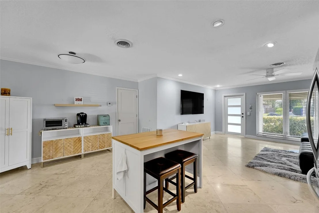 Photo of 189 SE 2nd Avenue