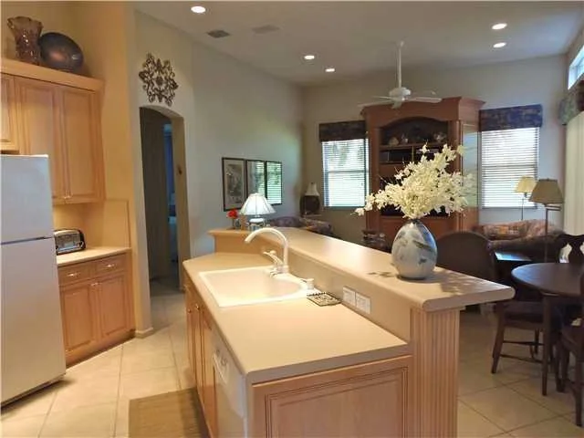 Photo of 6863 W Liseron