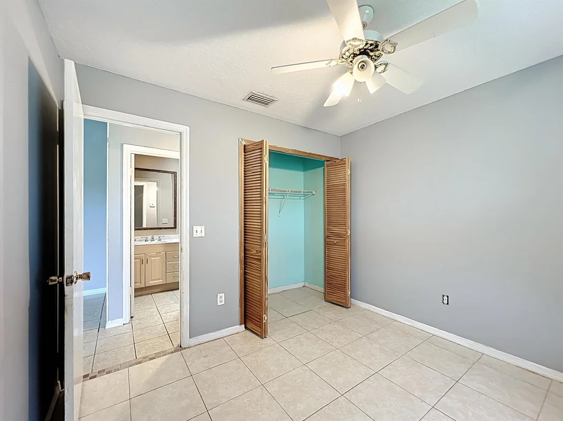 Photo of 50 Cedar Road