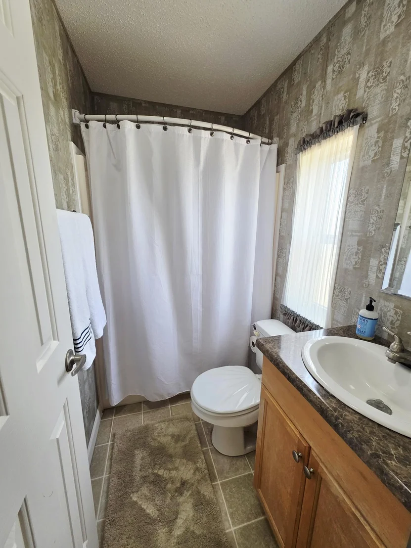 Photo of 1501 Lake Drive W