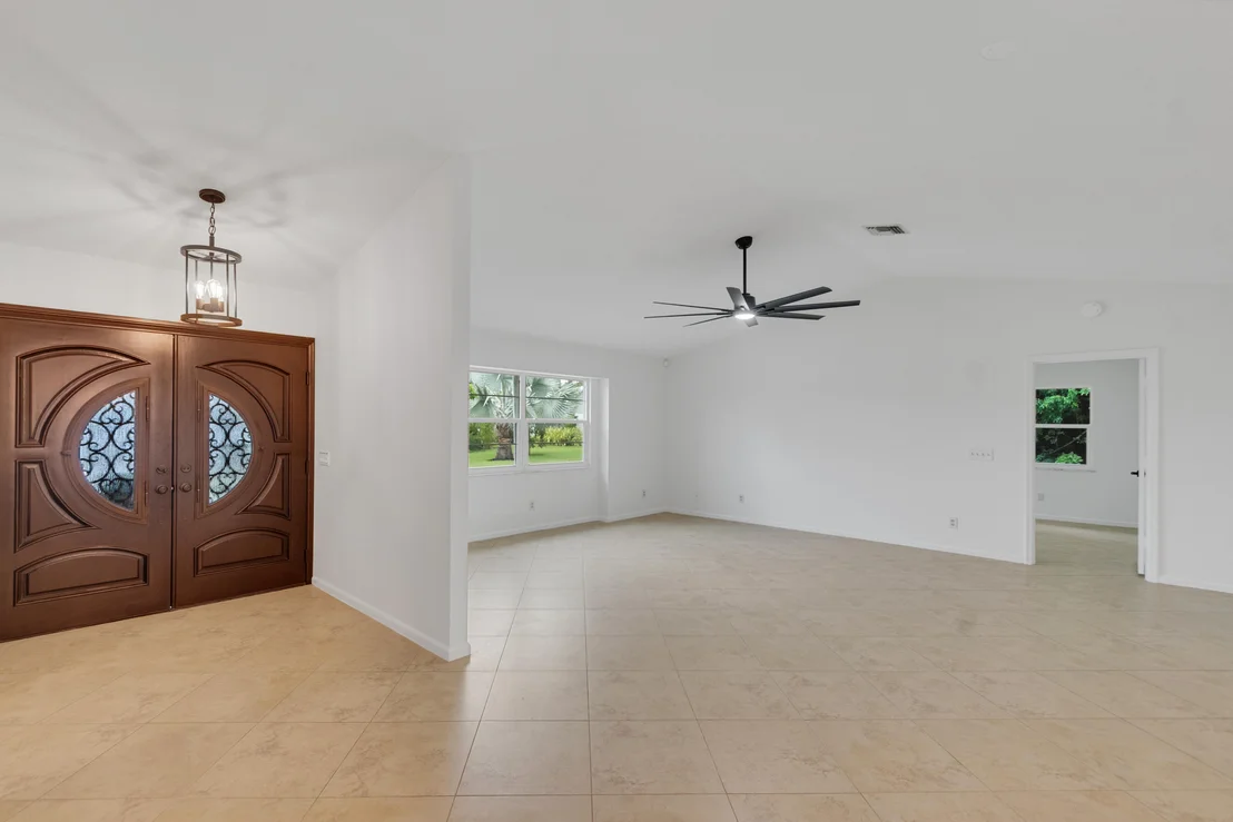 Photo of 320 W FOREST Trail