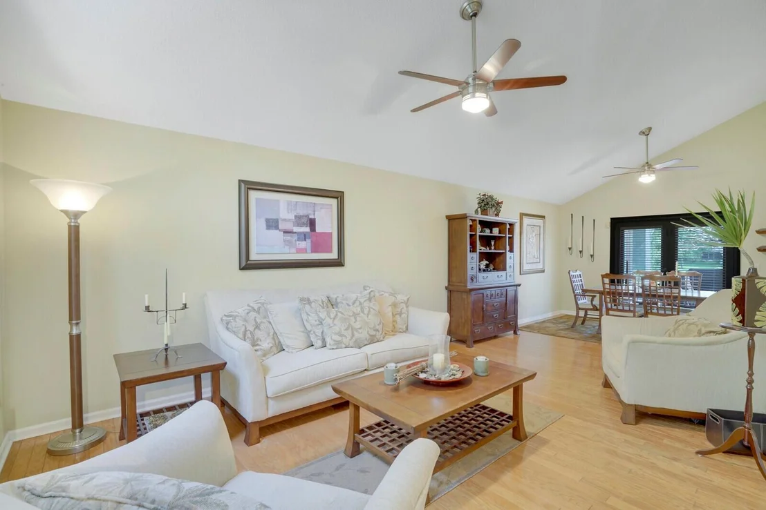 Photo of 1836 Edgewater Drive