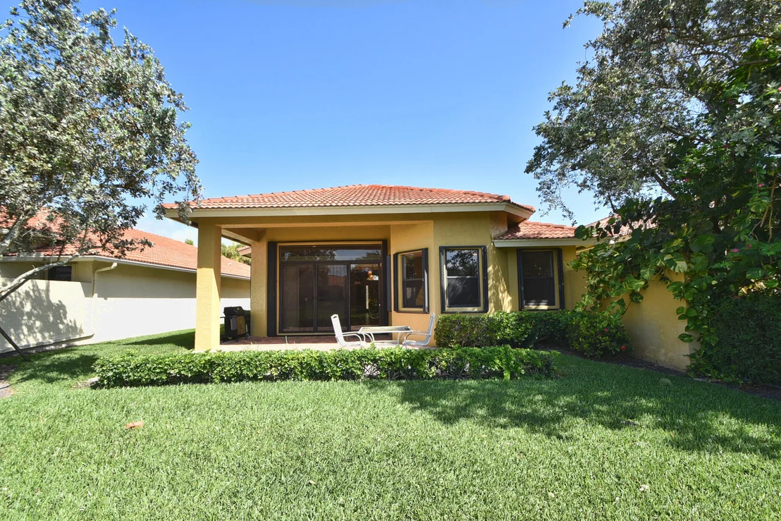 Photo of 6943 Boscanni Drive