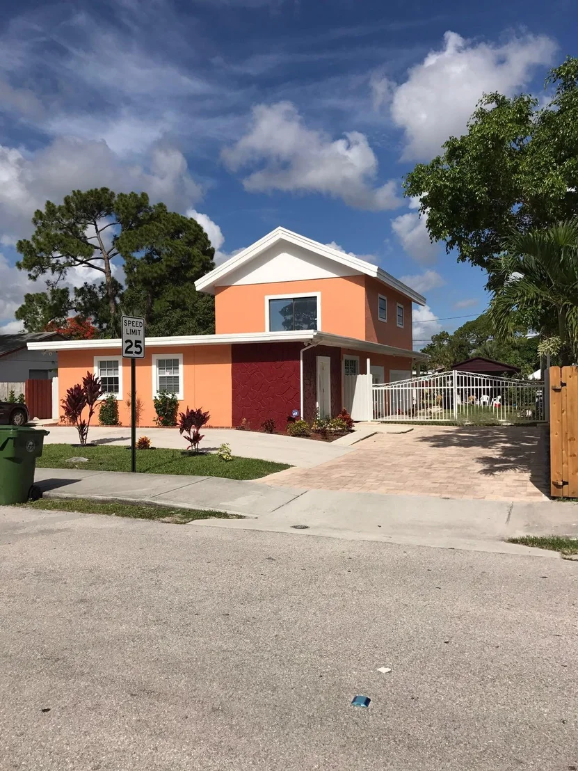Photo of 919 Rudolph Road