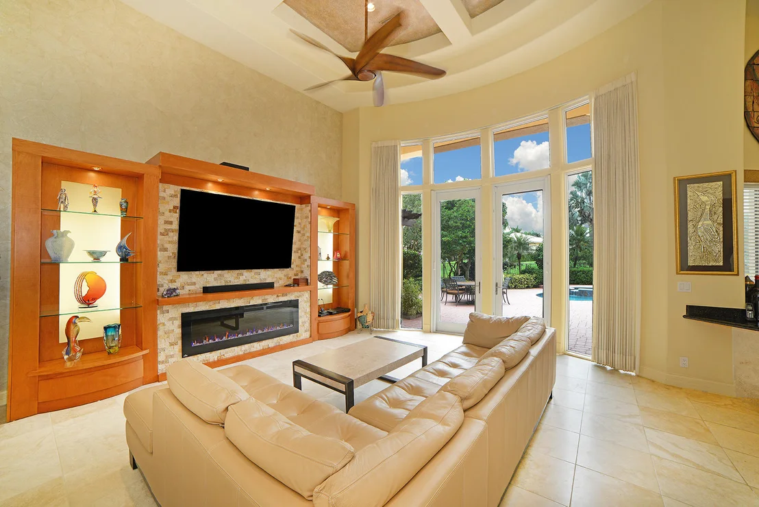 Photo of 7003 Mandarin Drive