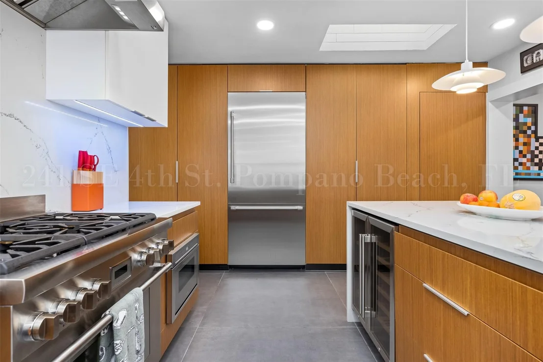 Photo of 241 SE 4th Street