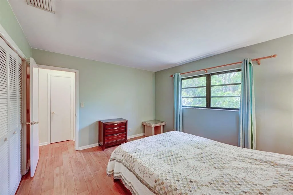 Photo of 333 Knob Hill Boulevard
