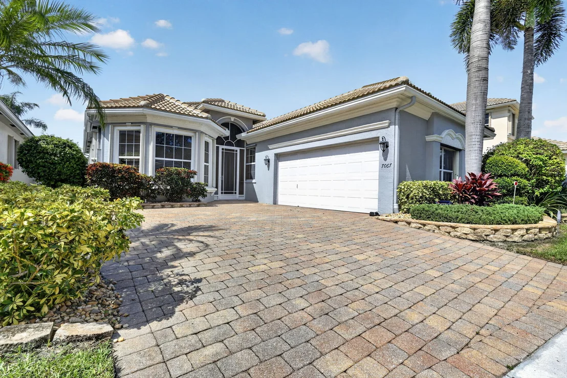 Photo of 7067 VENETO Drive