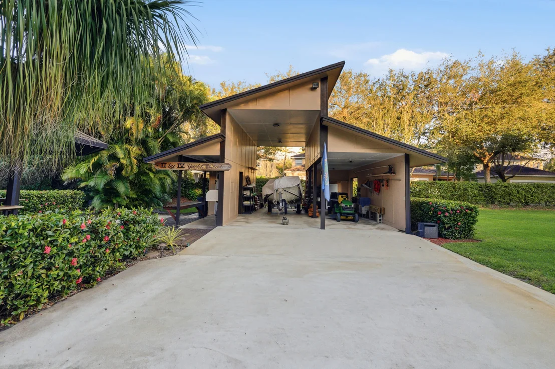 Photo of 4838 Charlton Way