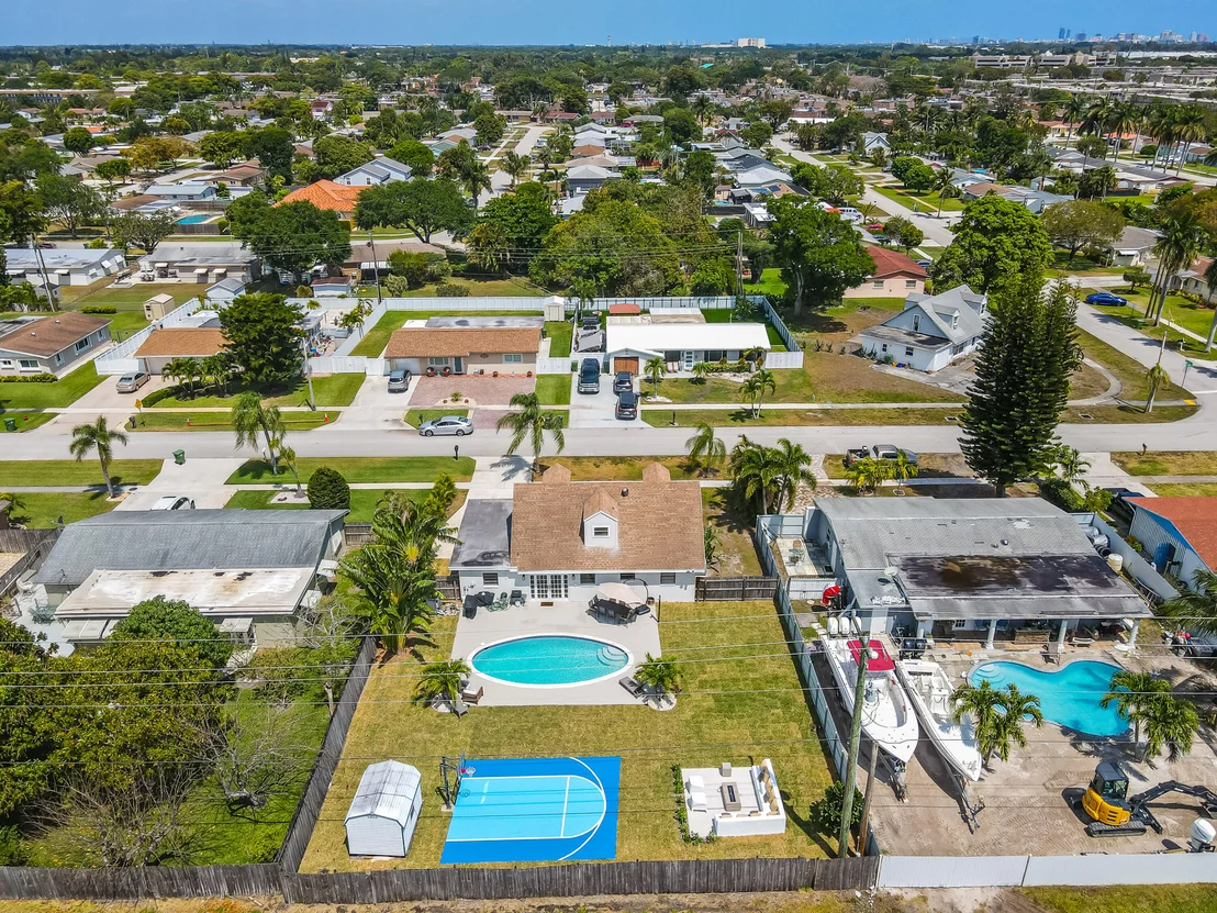 Photo of 337 Cypress Lane