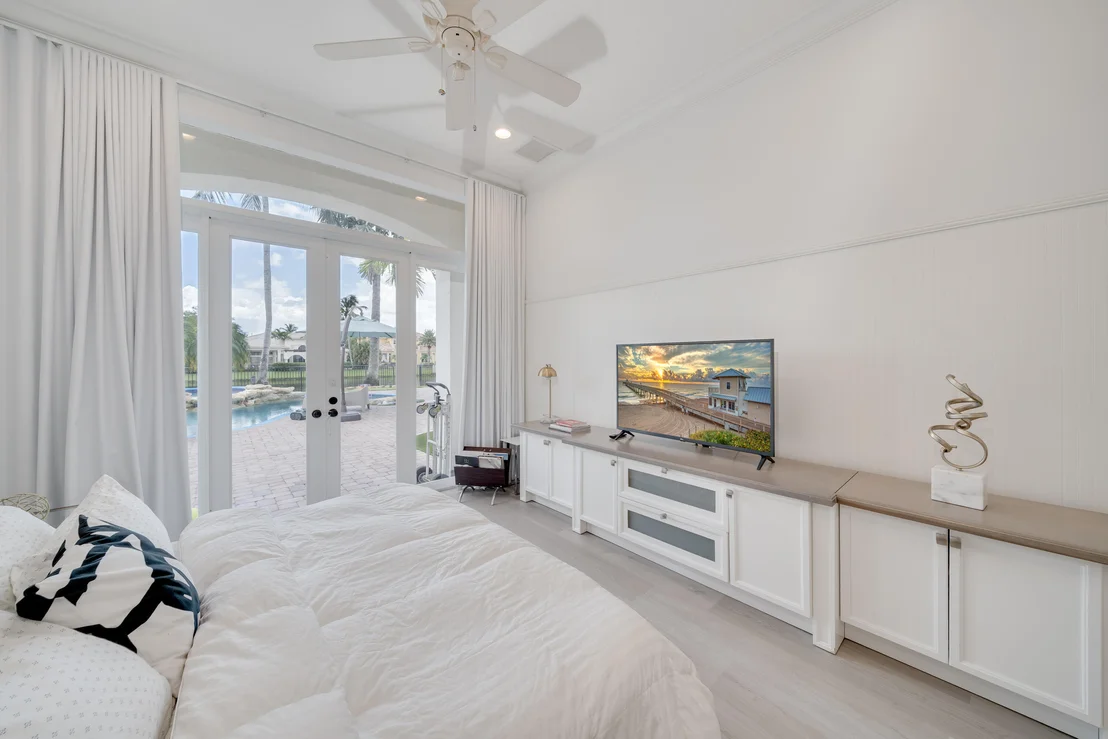 Photo of 17593 Middle Lake Drive