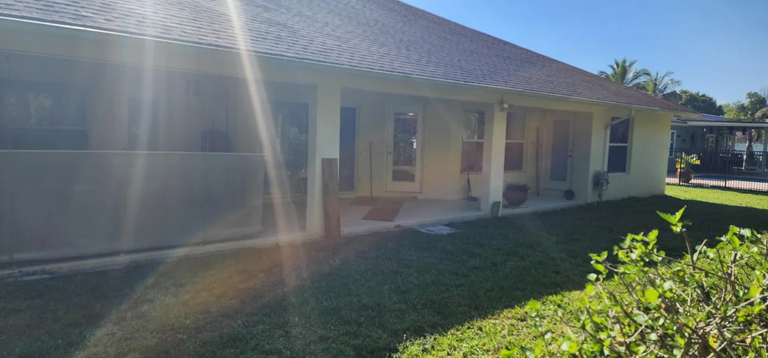 Photo of 602 N Weldwood Road N