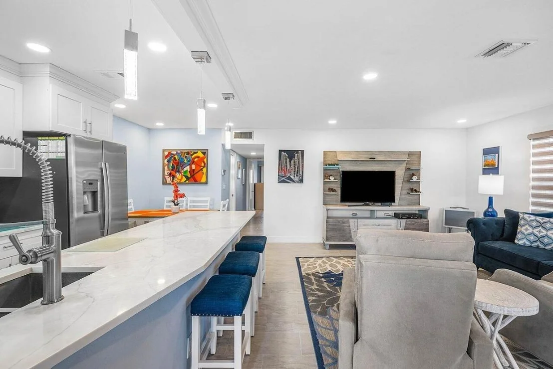Photo of Unit D at 437 High Point Boulevard