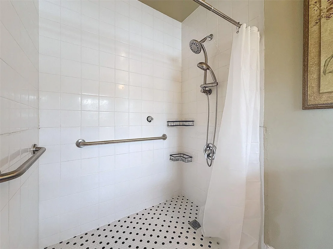 Photo of 3532 NE 30th Avenue
