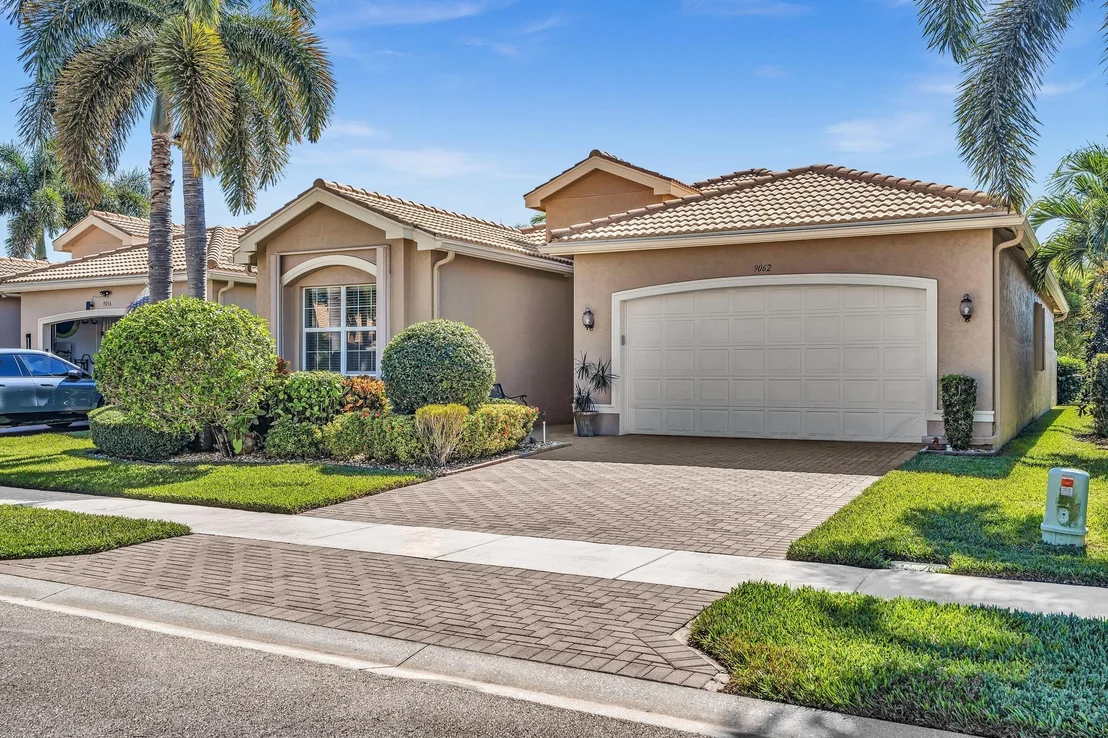 Photo of 9062 Meridian View Isle