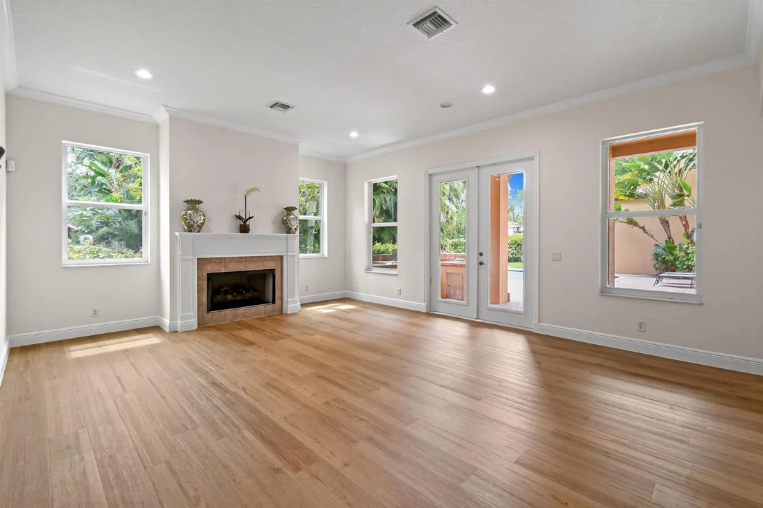 Photo of 138 Santiago Drive