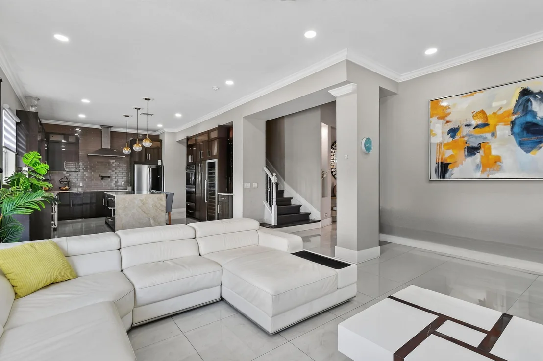 Photo of 700 Cresta Circle