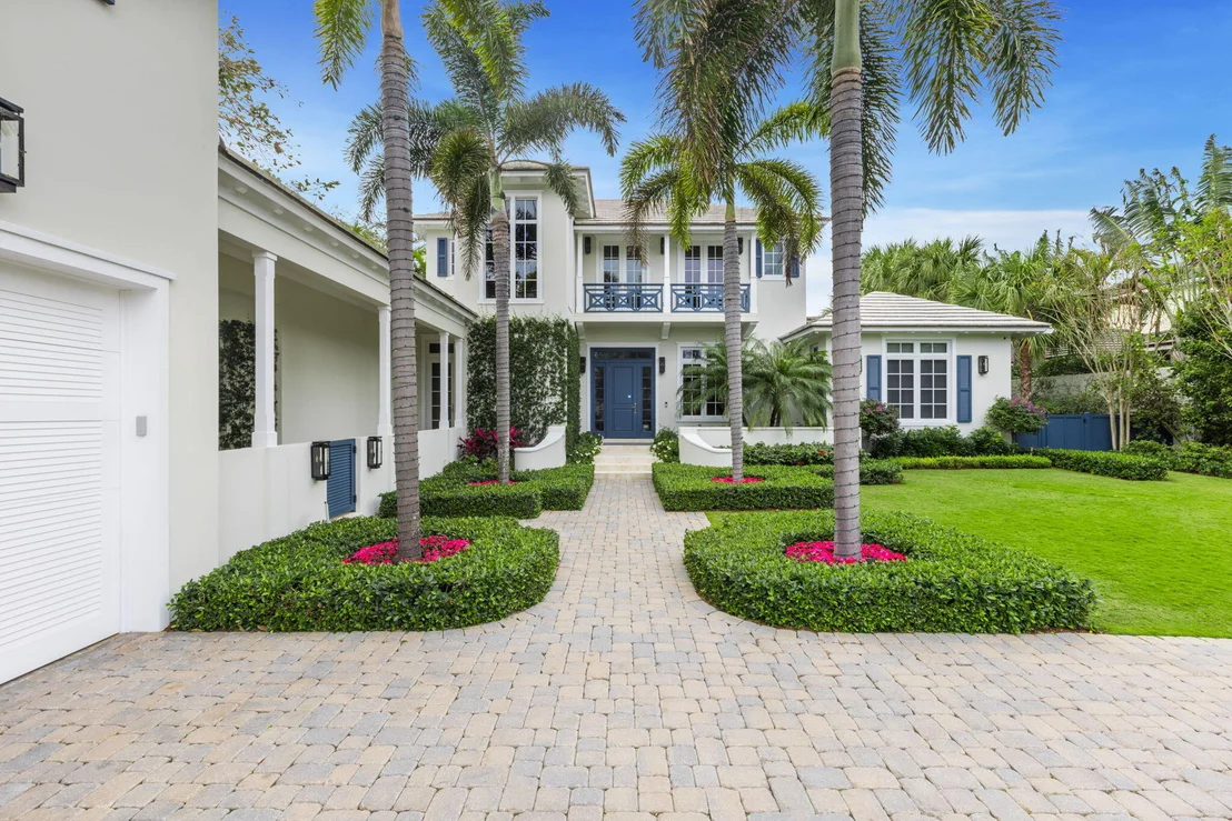 Photo of 1222 N Ocean Boulevard