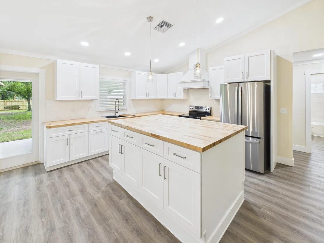 Photo of 7286 NE 4th Street