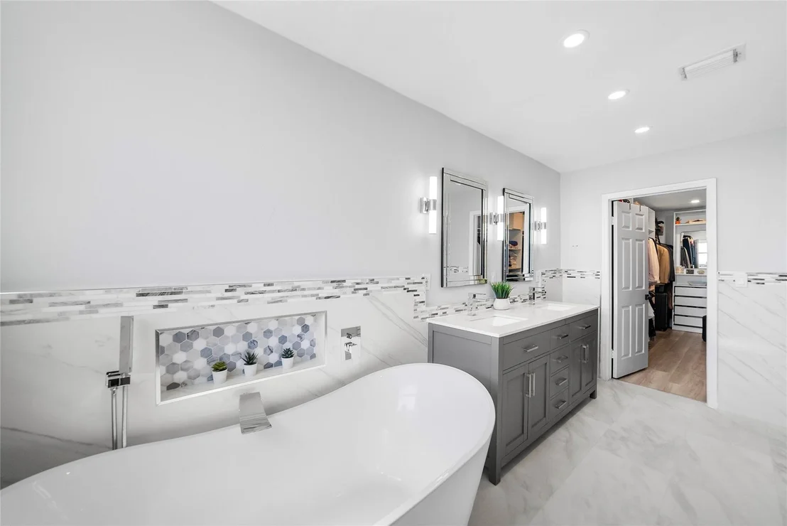 Photo of 5443 NW 43rd Way