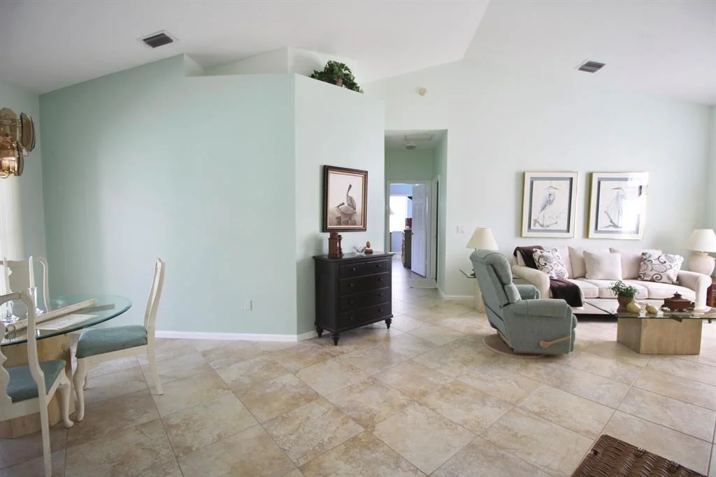 Photo of 114 Laurel Way