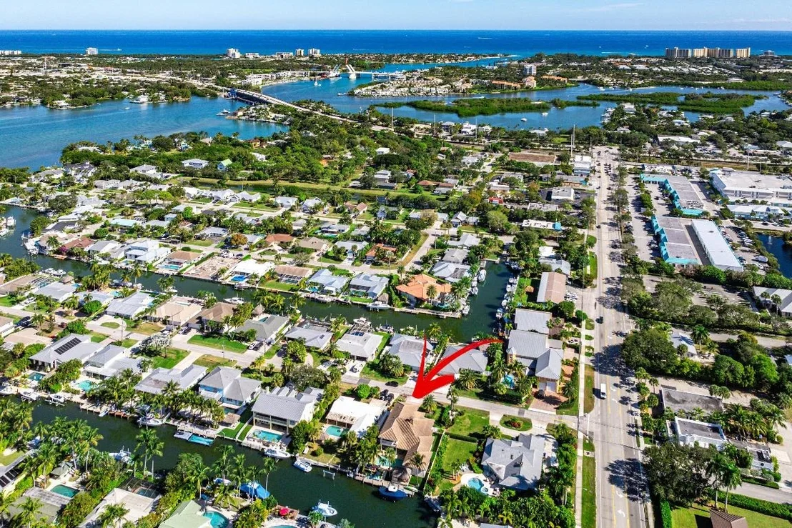 Photo of 906 Dolphin Drive