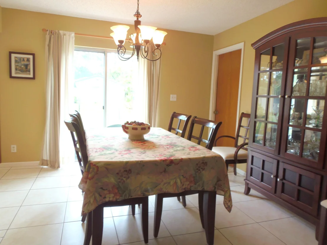 Photo of 12859 Sunset Boulevard