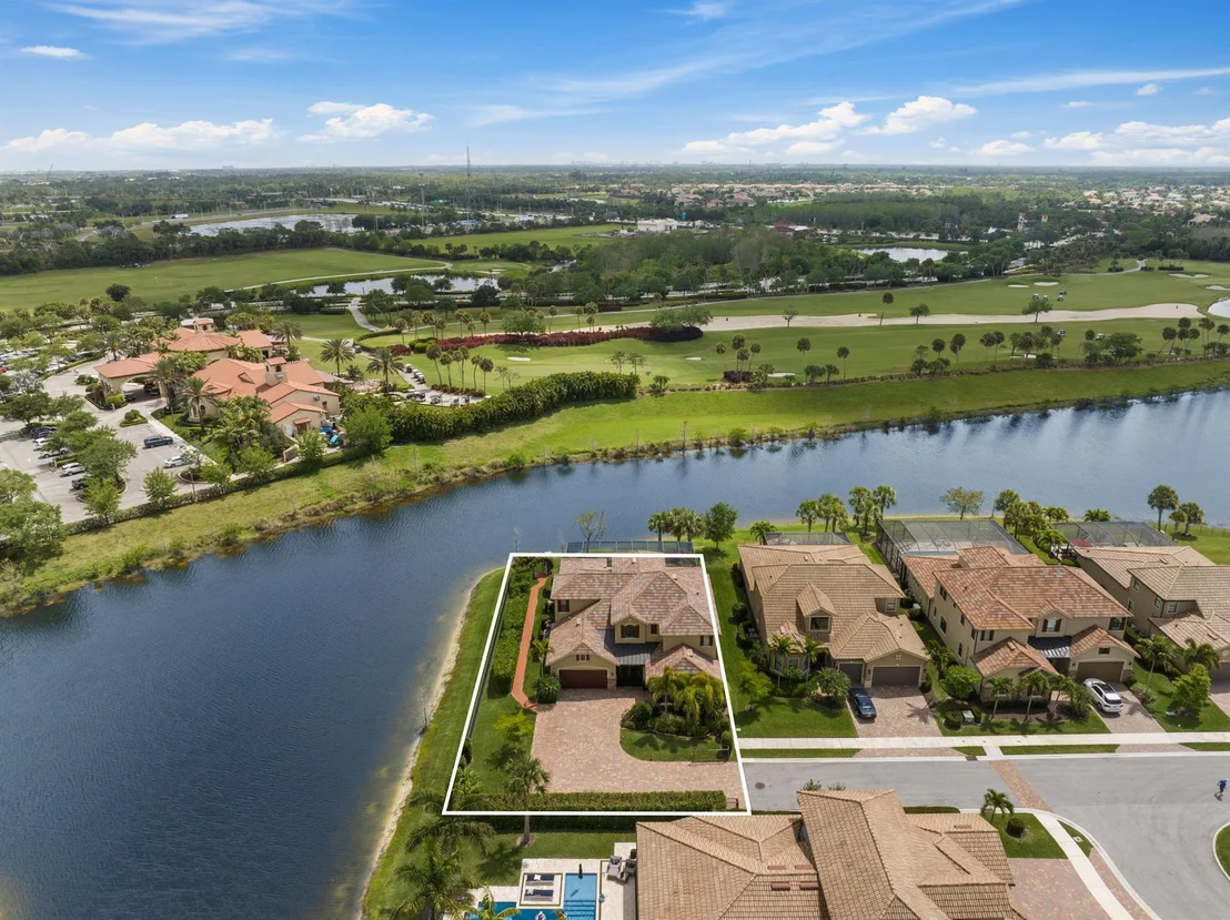 Photo of 210 Alcove Point Lane