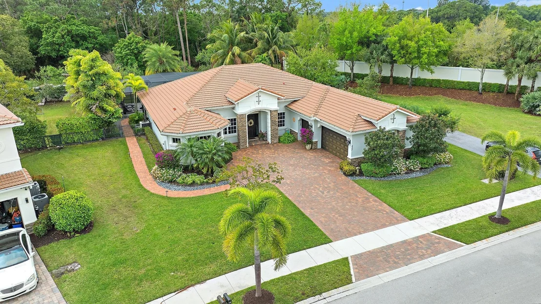 Photo of 423 Rudder Cay Way
