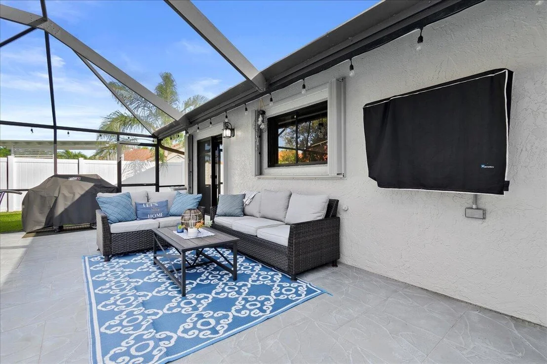 Photo of 5774 Sun Pointe Circle