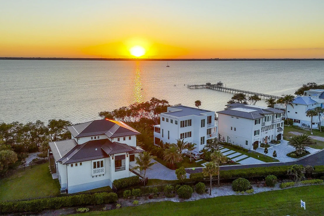 Photo of 7683 Pelican Pointe Drive