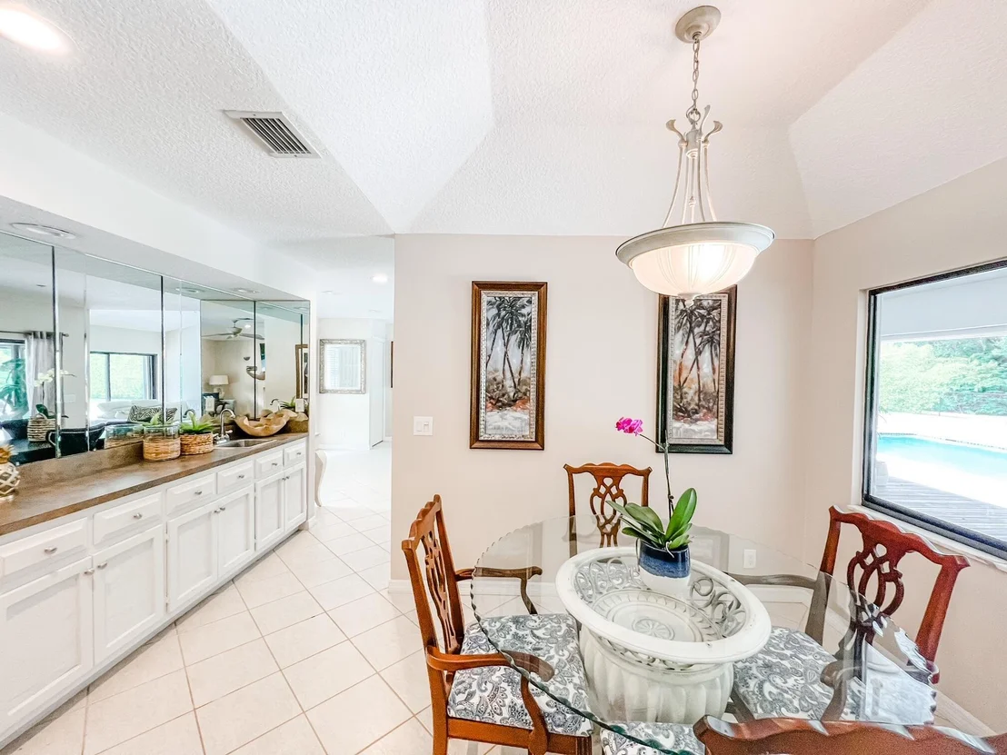 Photo of 4563 Gleneagles Drive
